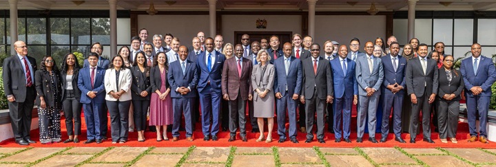Image of large group of attendees in Kenya